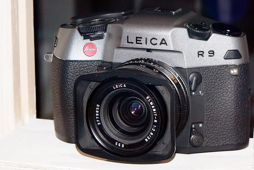 Photograph of the Leica R9 camera body